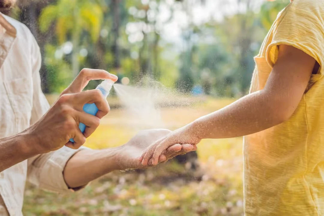 El uso de repelente es fundamental en épocas de dengue.