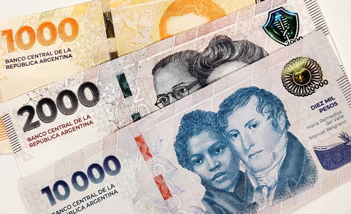Dinero pesos