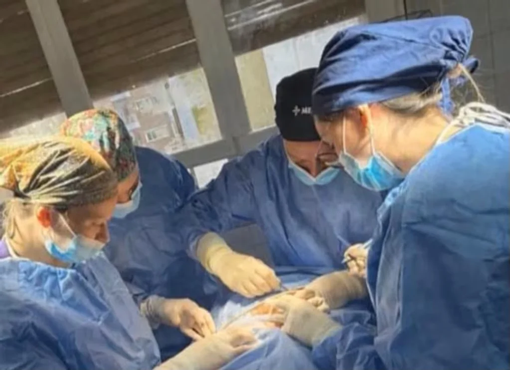 el-dr-javier-viguie-y-su-equipo-de-trabajo